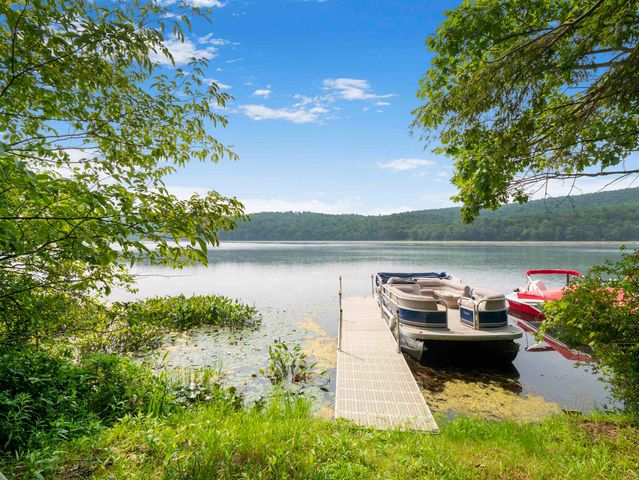 292 Ledgemere Point, Hubbardton, VT 05732