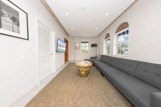 820 Ocean Dr 307, Miami Beach, FL 33139