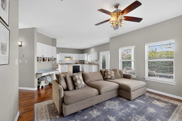 11409 Pine Top Lane NE, Albuquerque, NM 87111