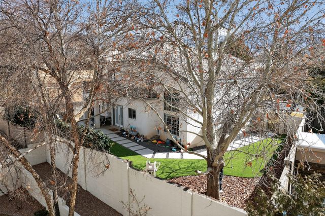 11409 Pine Top Lane NE, Albuquerque, NM 87111