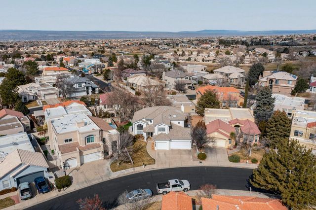 11409 Pine Top Lane NE, Albuquerque, NM 87111