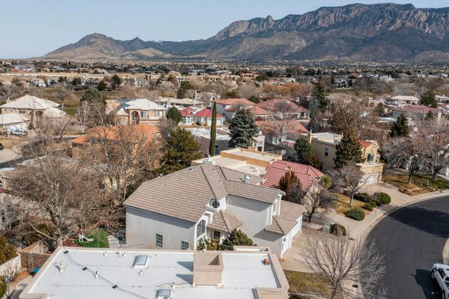 11409 Pine Top Lane NE, Albuquerque, NM 87111