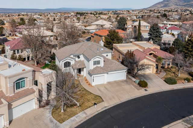 11409 Pine Top Lane NE, Albuquerque, NM 87111