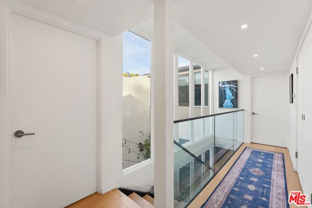 1930 Idaho Avenue 3, Santa Monica, CA 90403