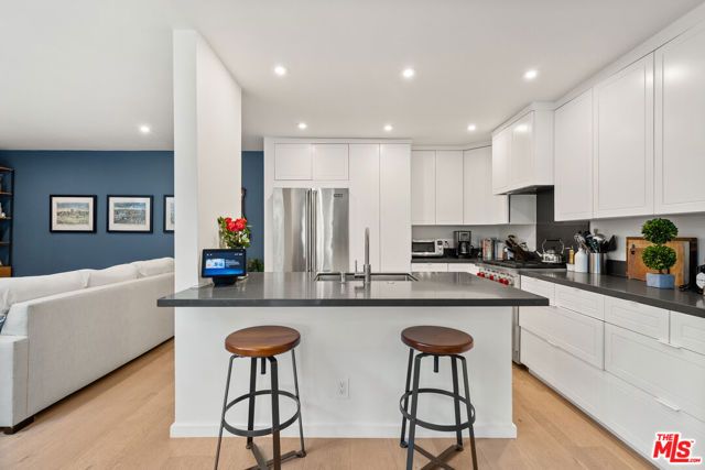 1930 Idaho Avenue 3, Santa Monica, CA 90403