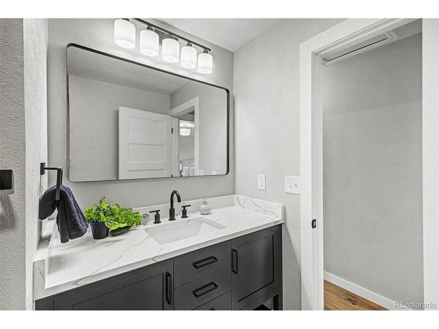 7218 S Cody Way, Littleton, CO 80128