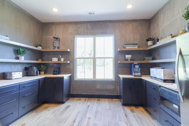 472 County Road 149, Jonesboro, AR 72404