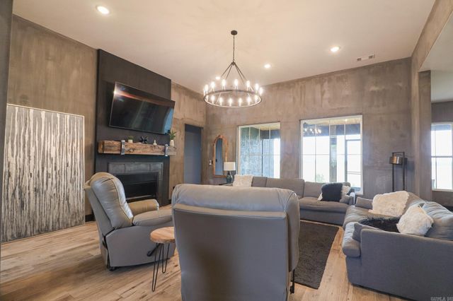 472 County Road 149, Jonesboro, AR 72404