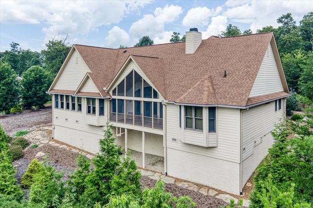 61 Bluff View Ct, Crossville, TN 38558