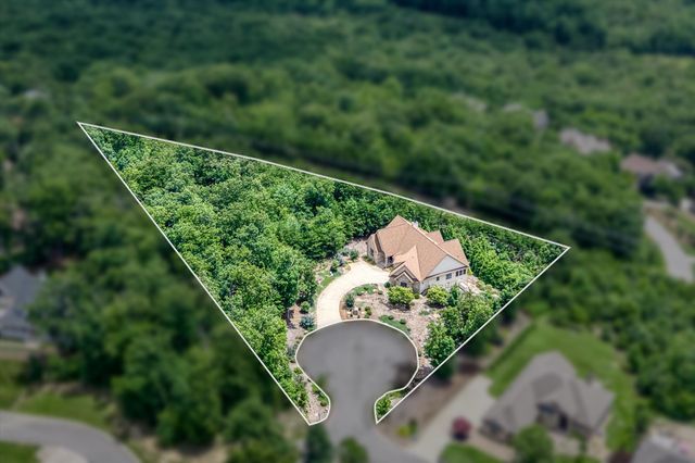 61 Bluff View Ct, Crossville, TN 38558