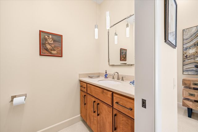 61 Bluff View Ct, Crossville, TN 38558