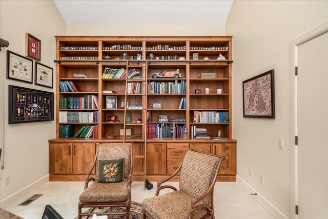 61 Bluff View Ct, Crossville, TN 38558