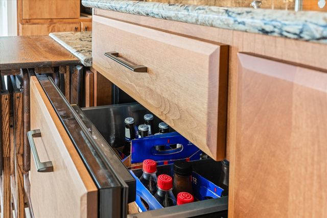 61 Bluff View Ct, Crossville, TN 38558