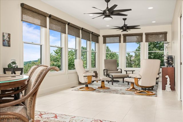 61 Bluff View Ct, Crossville, TN 38558