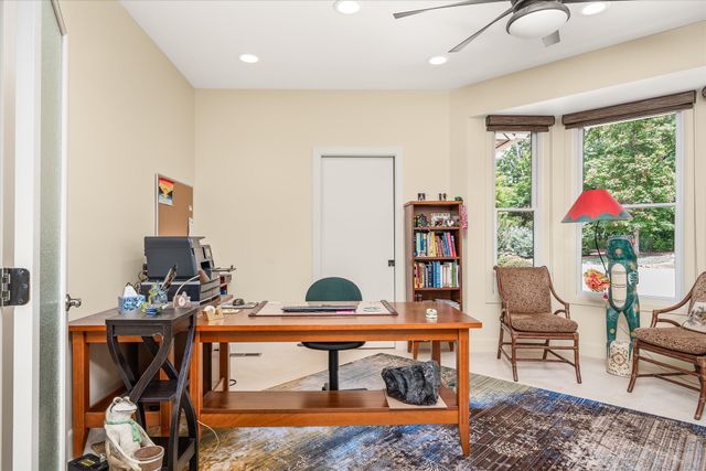 61 Bluff View Ct, Crossville, TN 38558