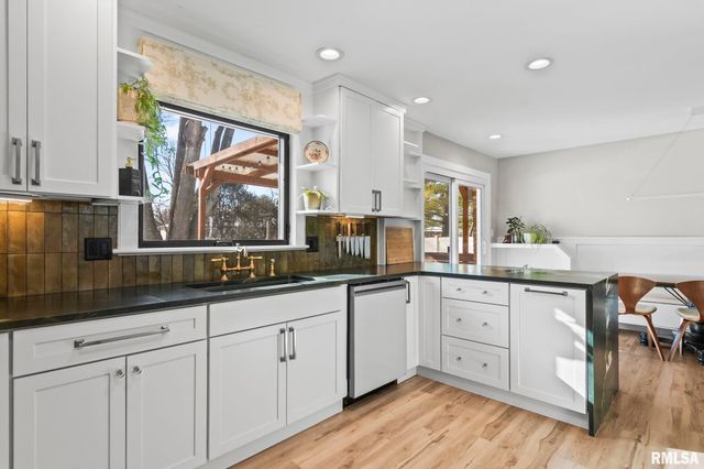 2518 Lindsay Road, Springfield, IL 62704