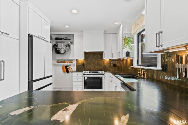 2518 Lindsay Road, Springfield, IL 62704