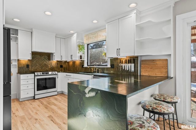 2518 Lindsay Road, Springfield, IL 62704