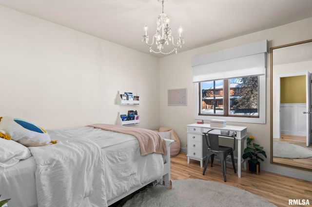 2518 Lindsay Road, Springfield, IL 62704