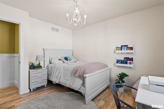 2518 Lindsay Road, Springfield, IL 62704