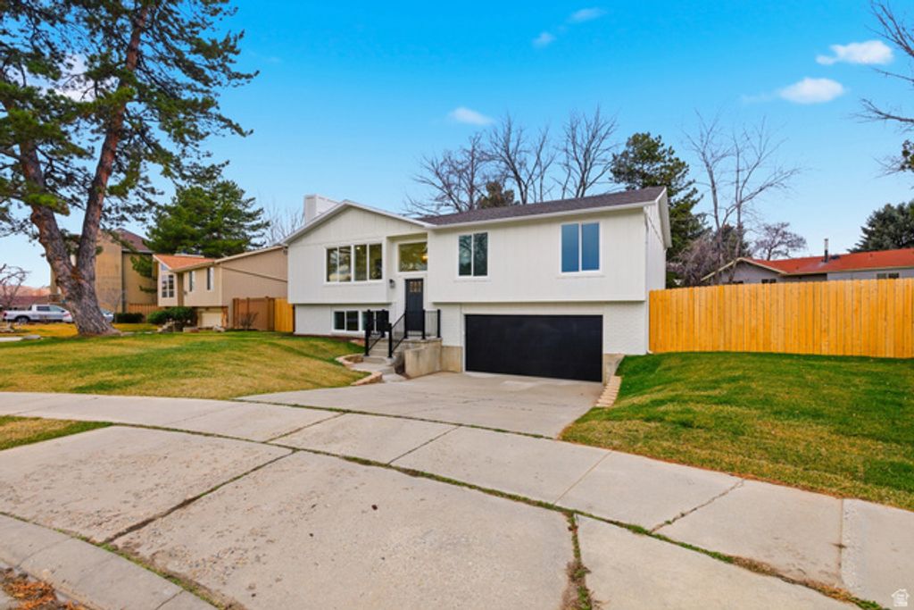 1469 E WINTERWOOD CIR, Sandy, UT 84092