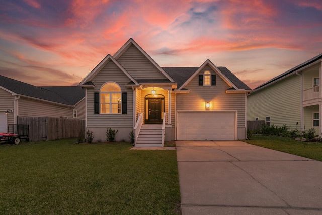 112 Brightwood Drive, Huger, SC 29450