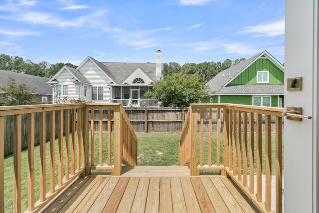 112 Brightwood Drive, Huger, SC 29450