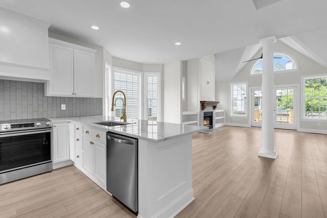 112 Brightwood Drive, Huger, SC 29450