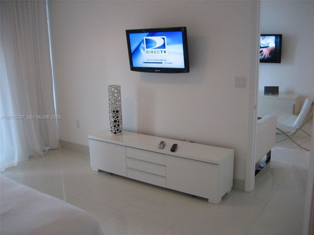 485 Brickell Avenue 1811, Miami, FL 33131