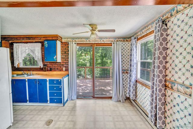 15387 Schultz Road, Berlin Township, MI 48002