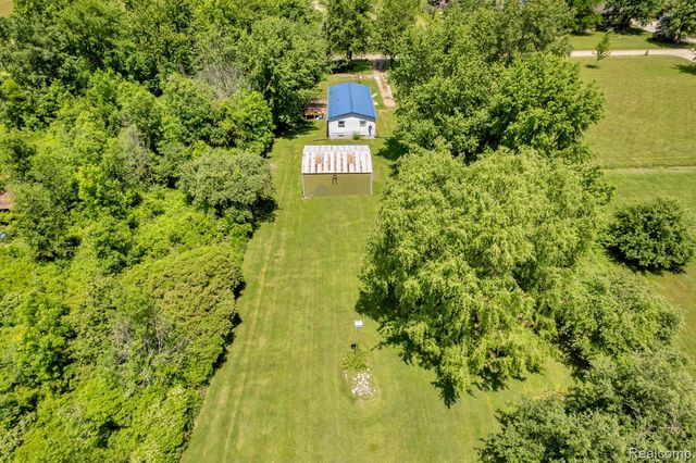 15387 Schultz Road, Berlin Township, MI 48002