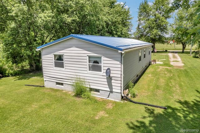 15387 Schultz Road, Berlin Township, MI 48002