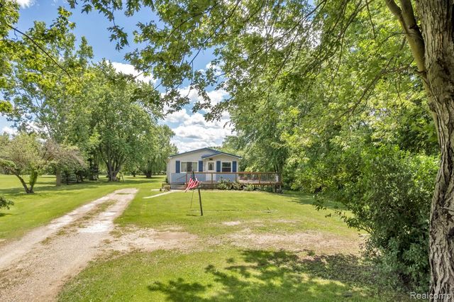 15387 Schultz Road, Berlin Township, MI 48002