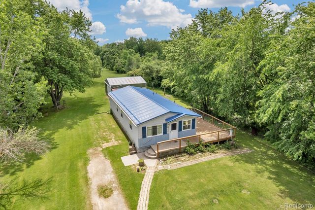 15387 Schultz Road, Berlin Township, MI 48002