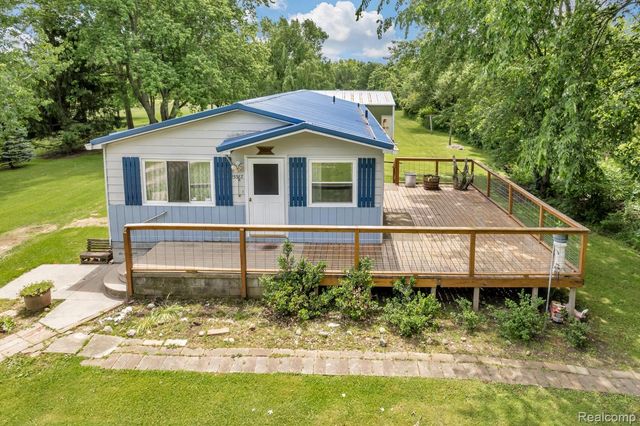 15387 Schultz Road, Berlin Township, MI 48002