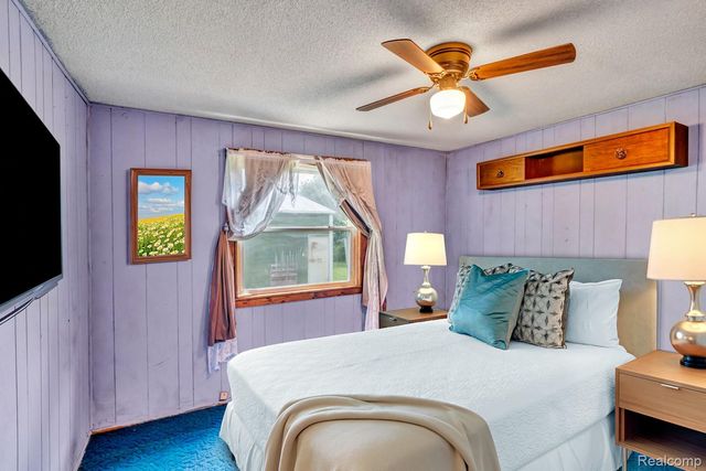 15387 Schultz Road, Berlin Township, MI 48002