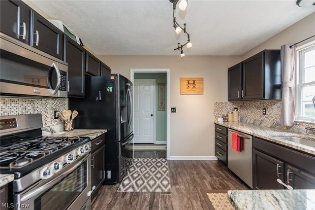 5410 Fountain Circle, North Ridgeville, OH 44039