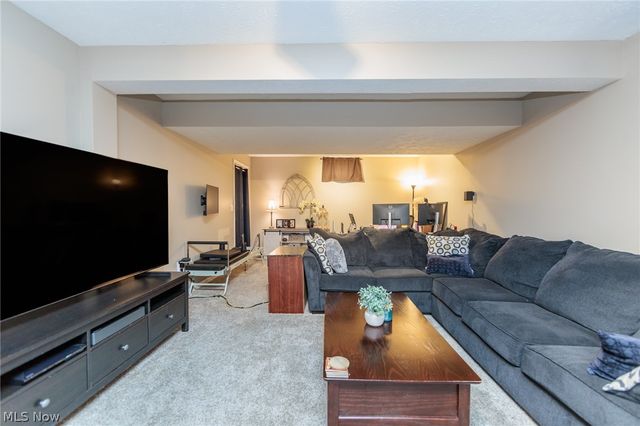 5410 Fountain Circle, North Ridgeville, OH 44039