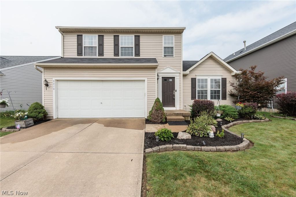 5410 Fountain Circle, North Ridgeville, OH 44039