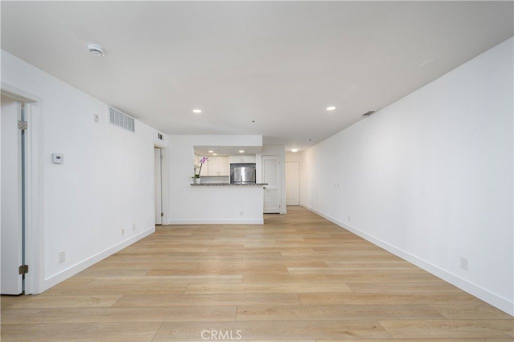 35 Linden 202, Long Beach, CA 90802 — photo 3