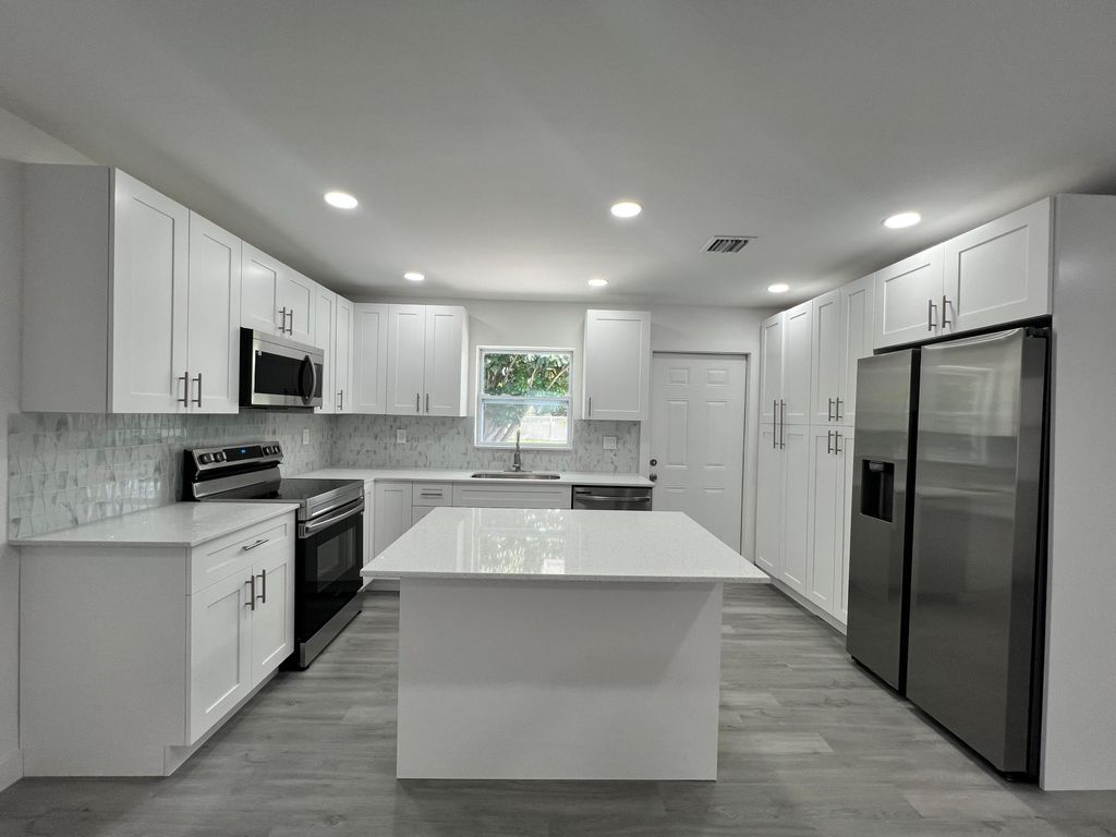 2801 Avenue Q Avenue, Fort Pierce, FL 34947