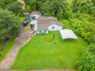 1272 Pecan Street, Clute, TX 77531