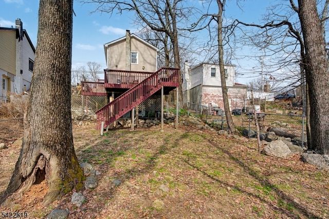 635 Brooklyn Mountain Rd, Hopatcong Boro, NJ 07843