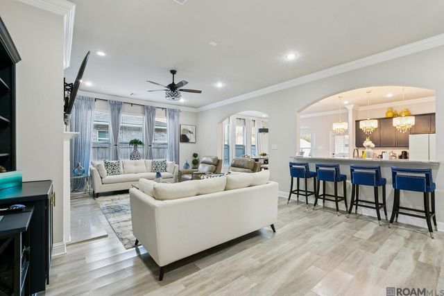 8898 Dalwood Dr, Denham Springs, LA 70726