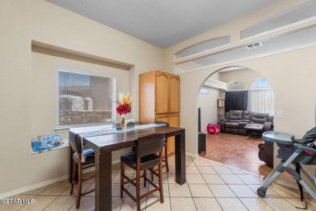 2297 Lisa Sherr Street, El Paso, TX 79938