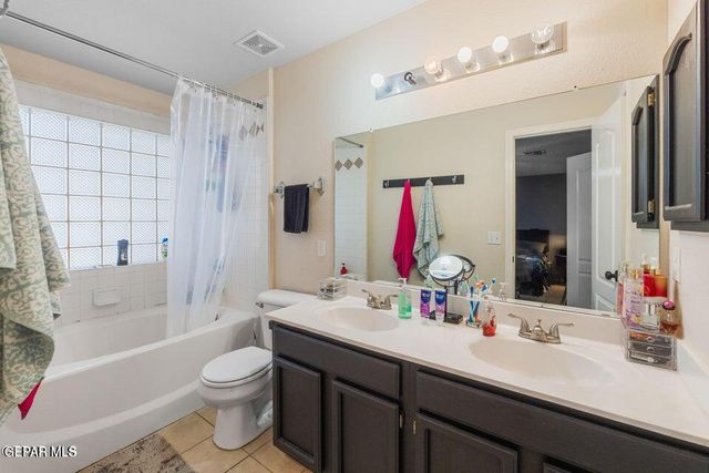 2297 Lisa Sherr Street, El Paso, TX 79938