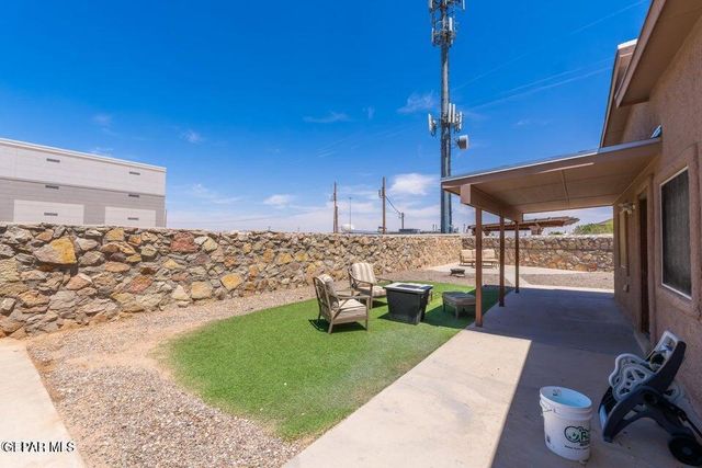 2297 Lisa Sherr Street, El Paso, TX 79938