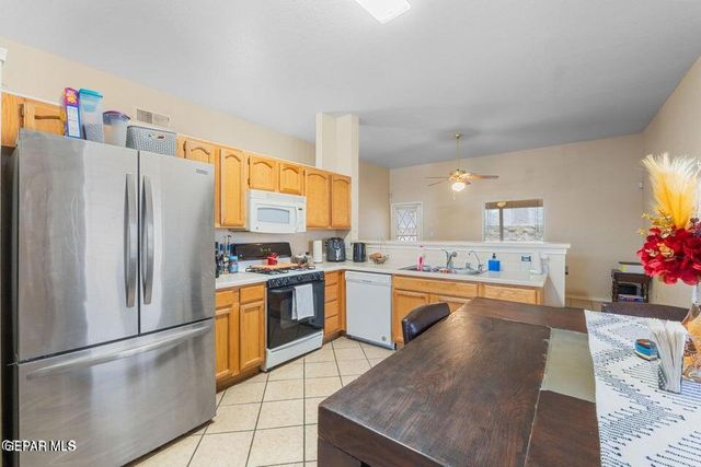 2297 Lisa Sherr Street, El Paso, TX 79938