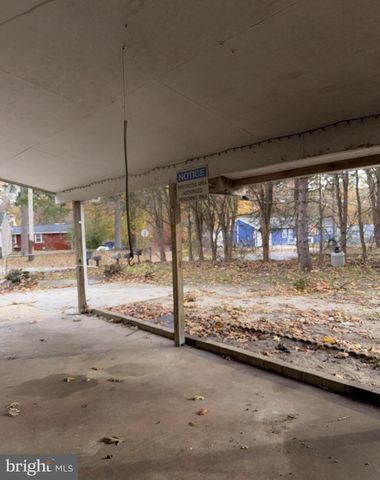 601 E LAKESHORE DR, Browns Mills, NJ 08015