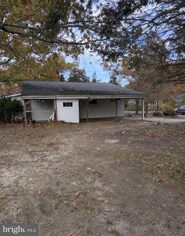 601 E LAKESHORE DR, Browns Mills, NJ 08015